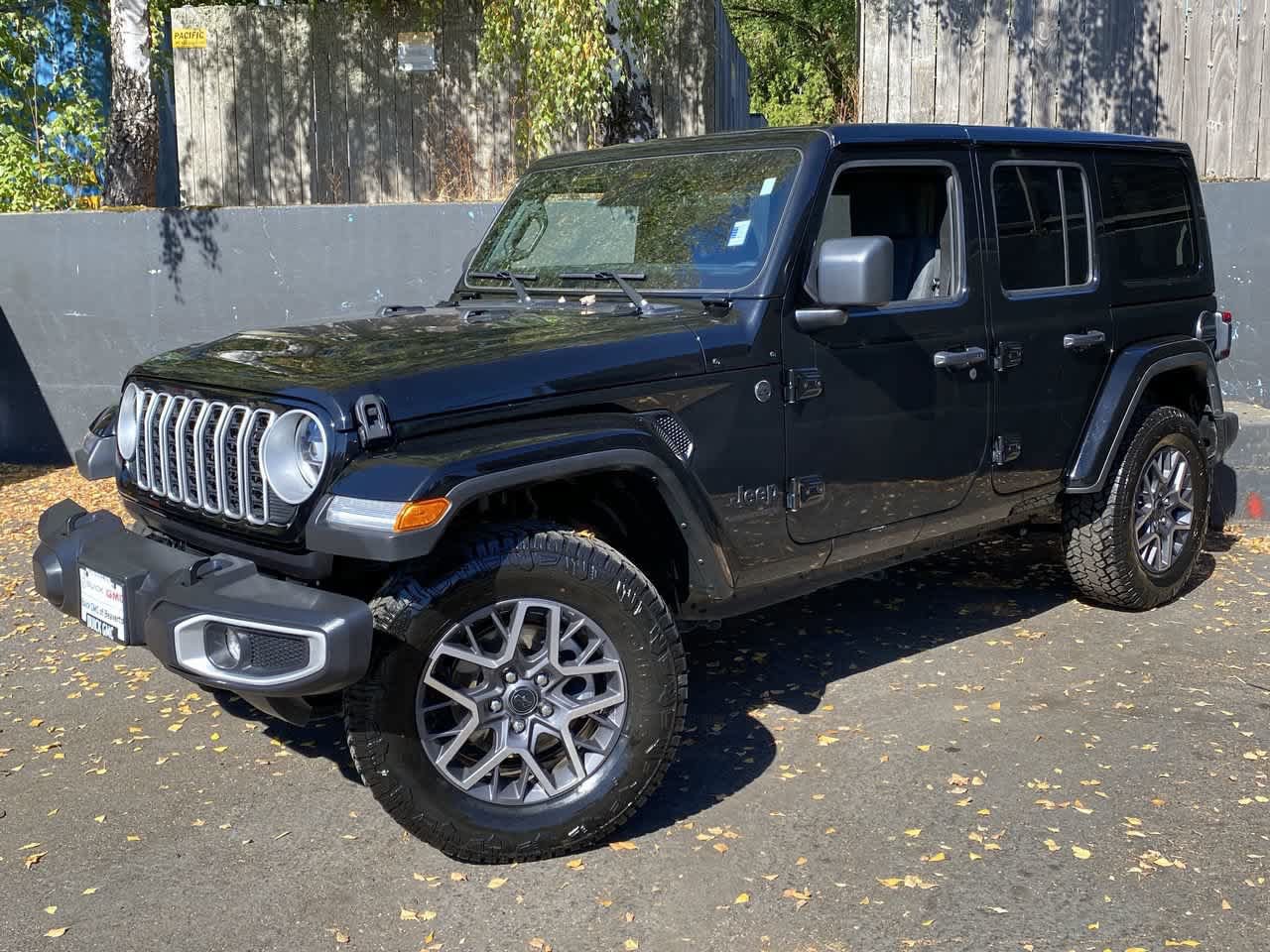 Used 2025 Jeep Wrangler Unlimited Sahara