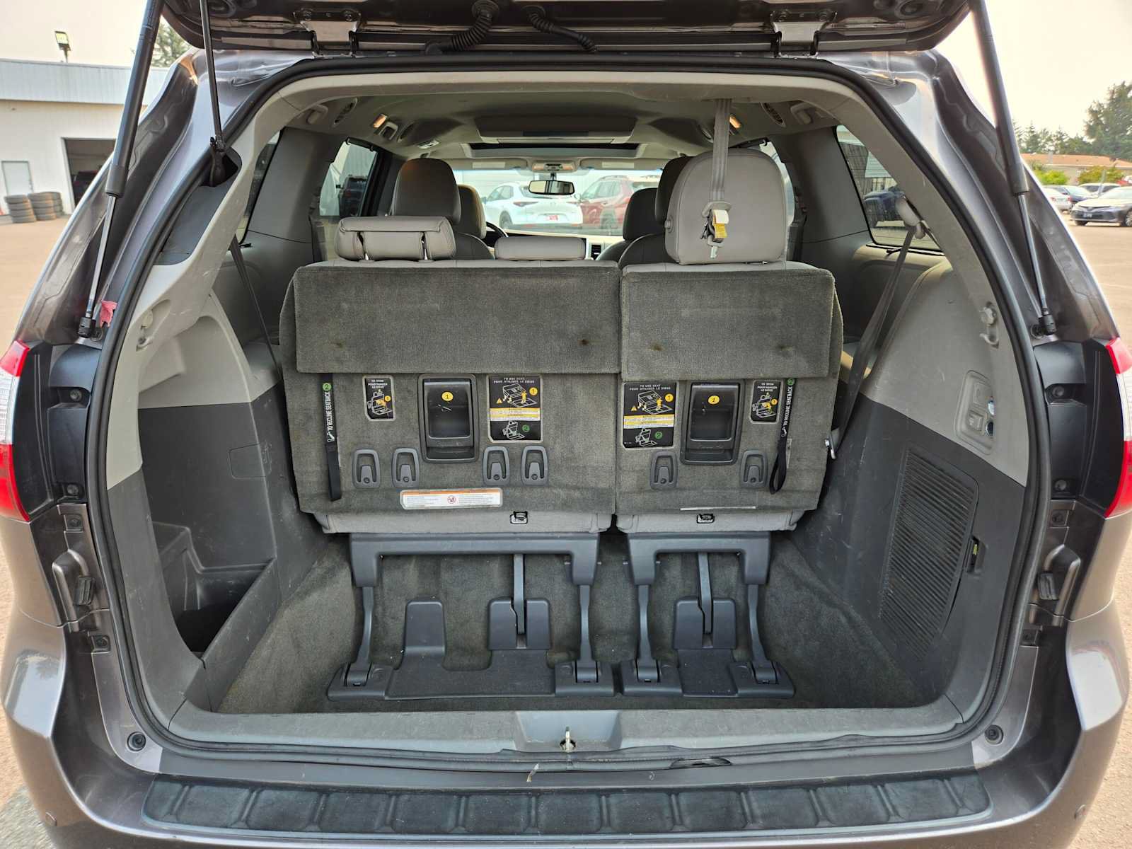 Used 2016 Toyota Sienna XLE Premium AWD/4WD image 12