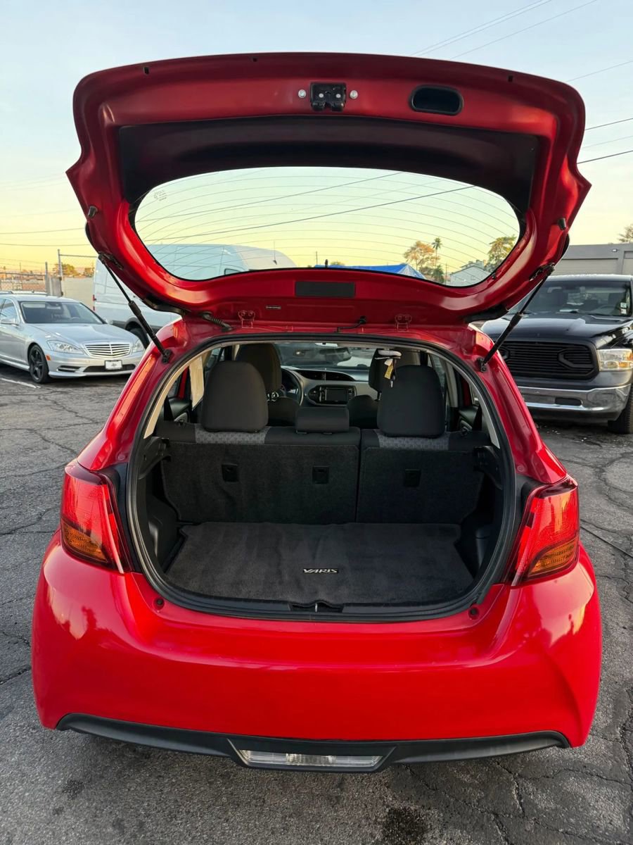 Used 2015 Toyota Yaris SE image 19