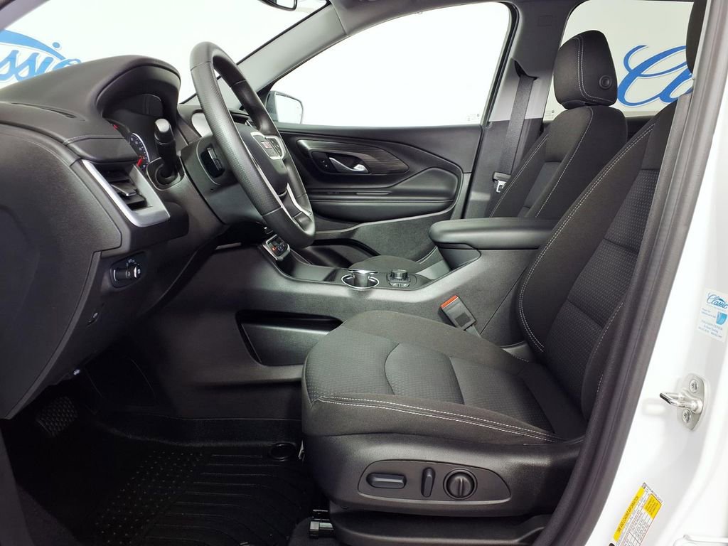 Used 2024 GMC Terrain SLE w/ Driver Convenience Package FWD image 7