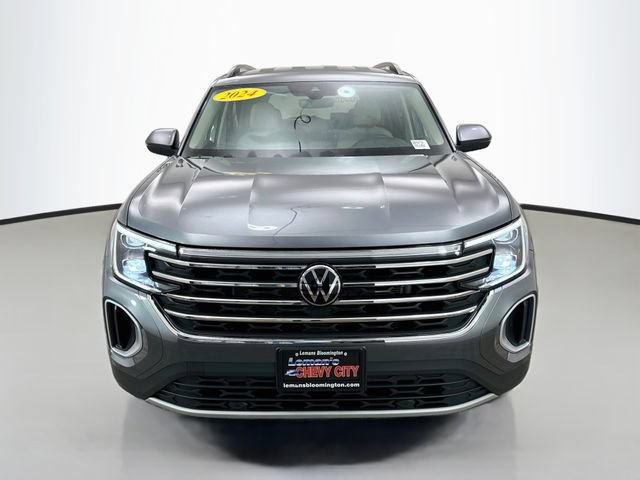 Used 2024 Volkswagen Atlas SE AWD/4WD image 2