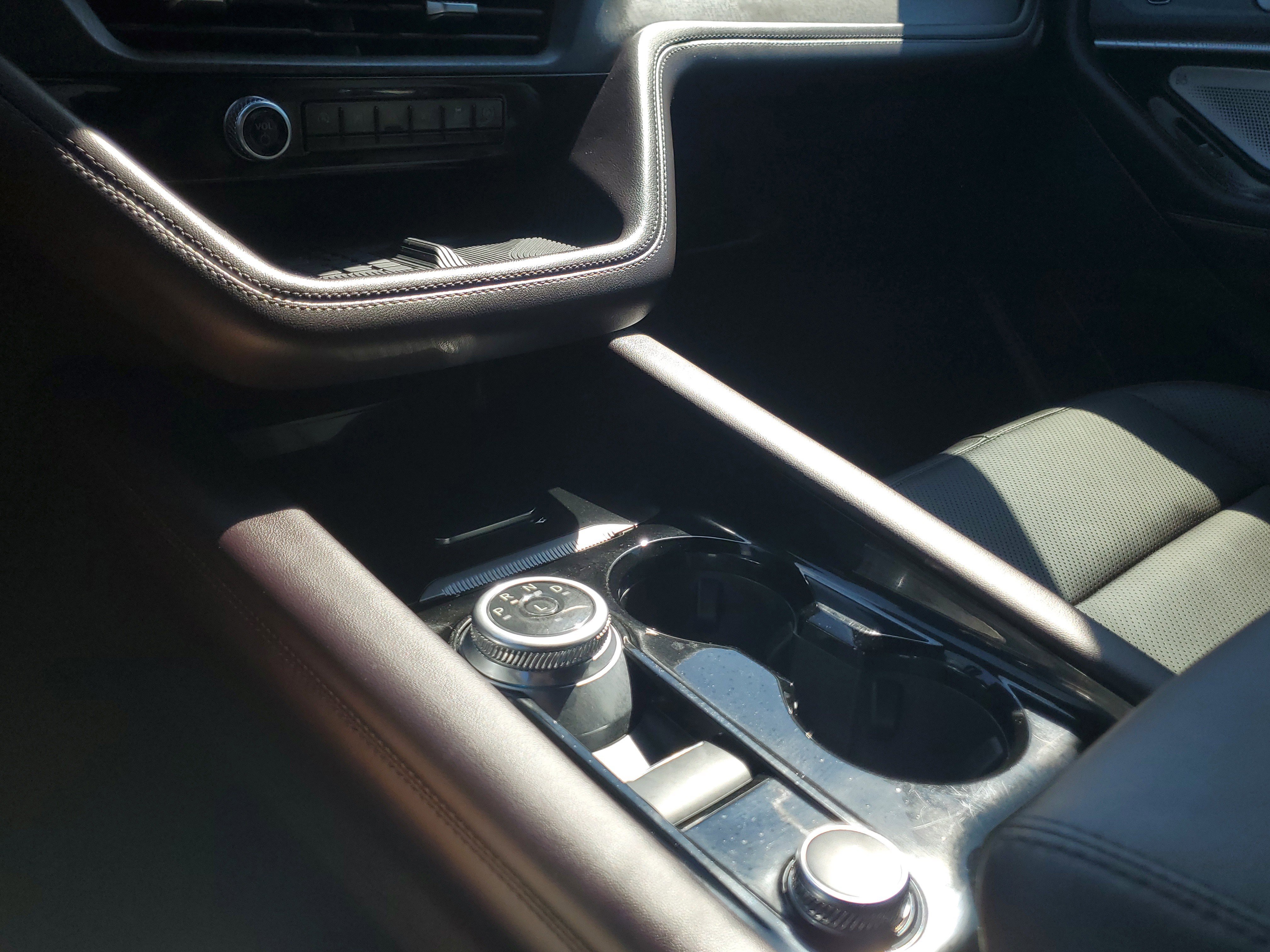 Certified 2025 Ford Explorer Platinum w/ Ultimate Package image 29