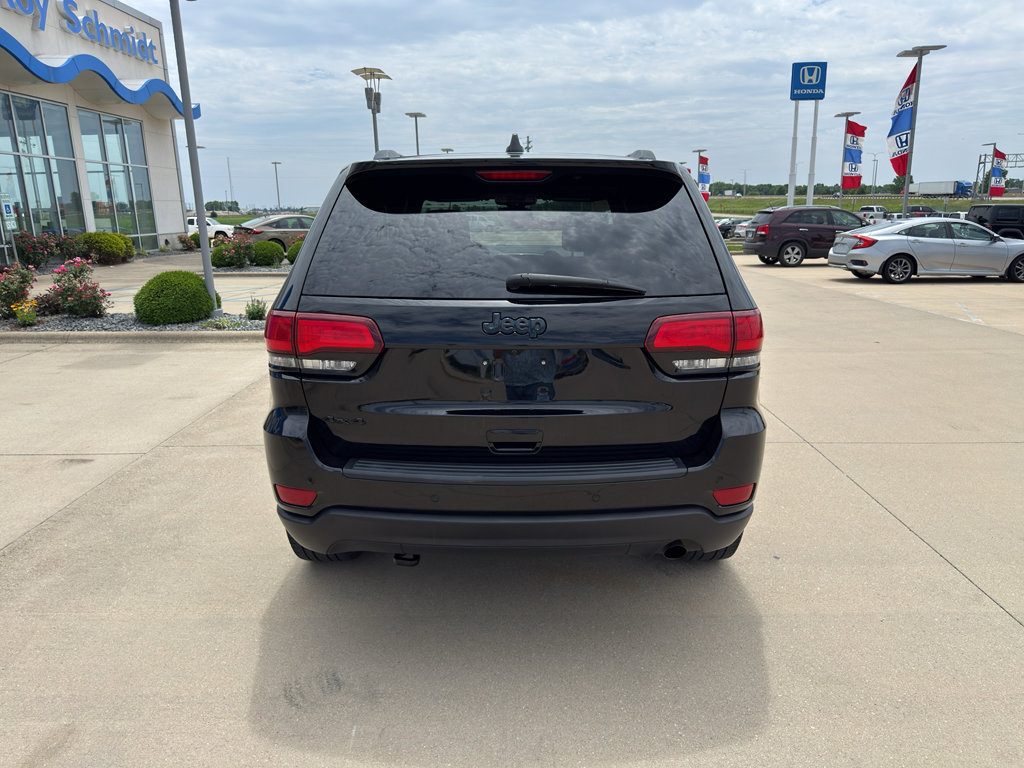 Used 2018 Jeep Grand Cherokee Laredo AWD/4WD image 6