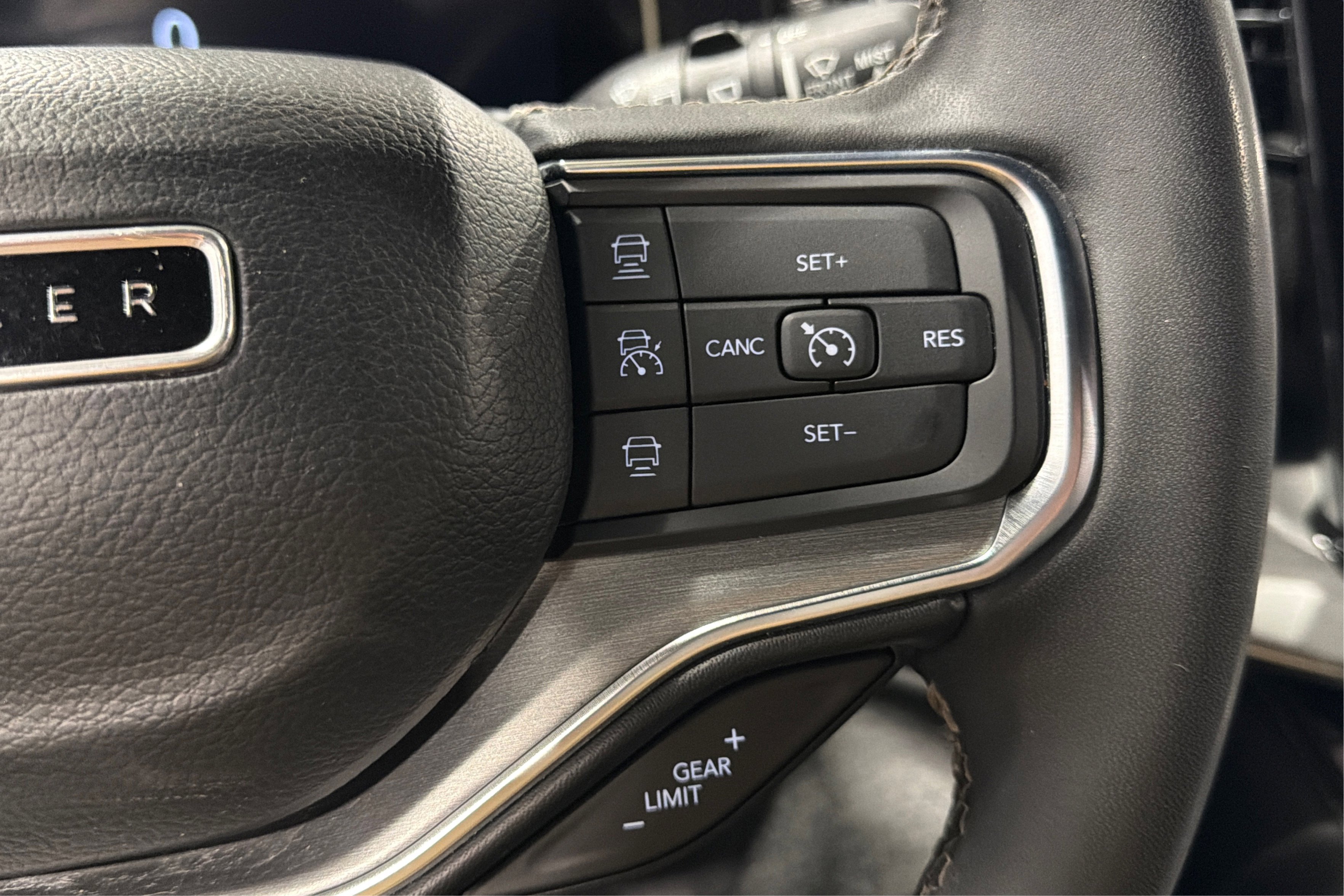 Used 2024 Jeep Wagoneer Series II AWD/4WD image 26