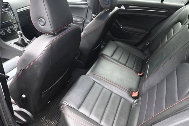 Used 2017 Volkswagen GTI SE FWD image 18