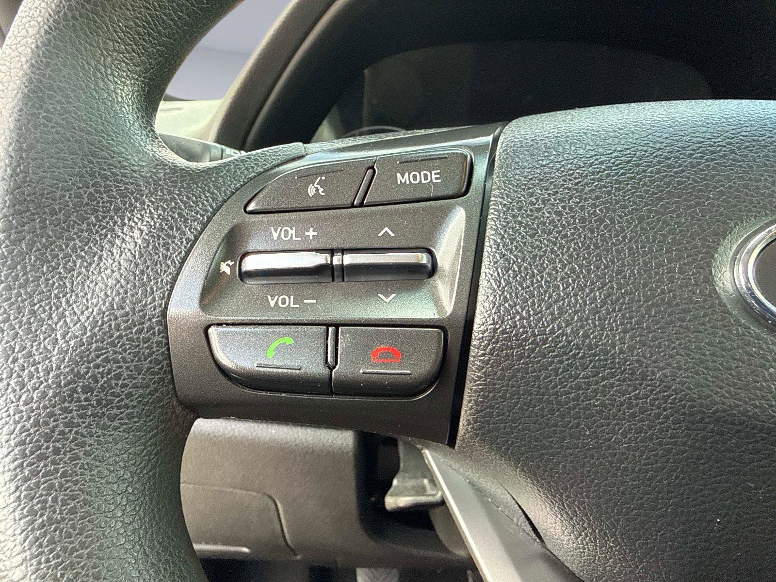 Used 2018 Hyundai Elantra GT FWD image 29