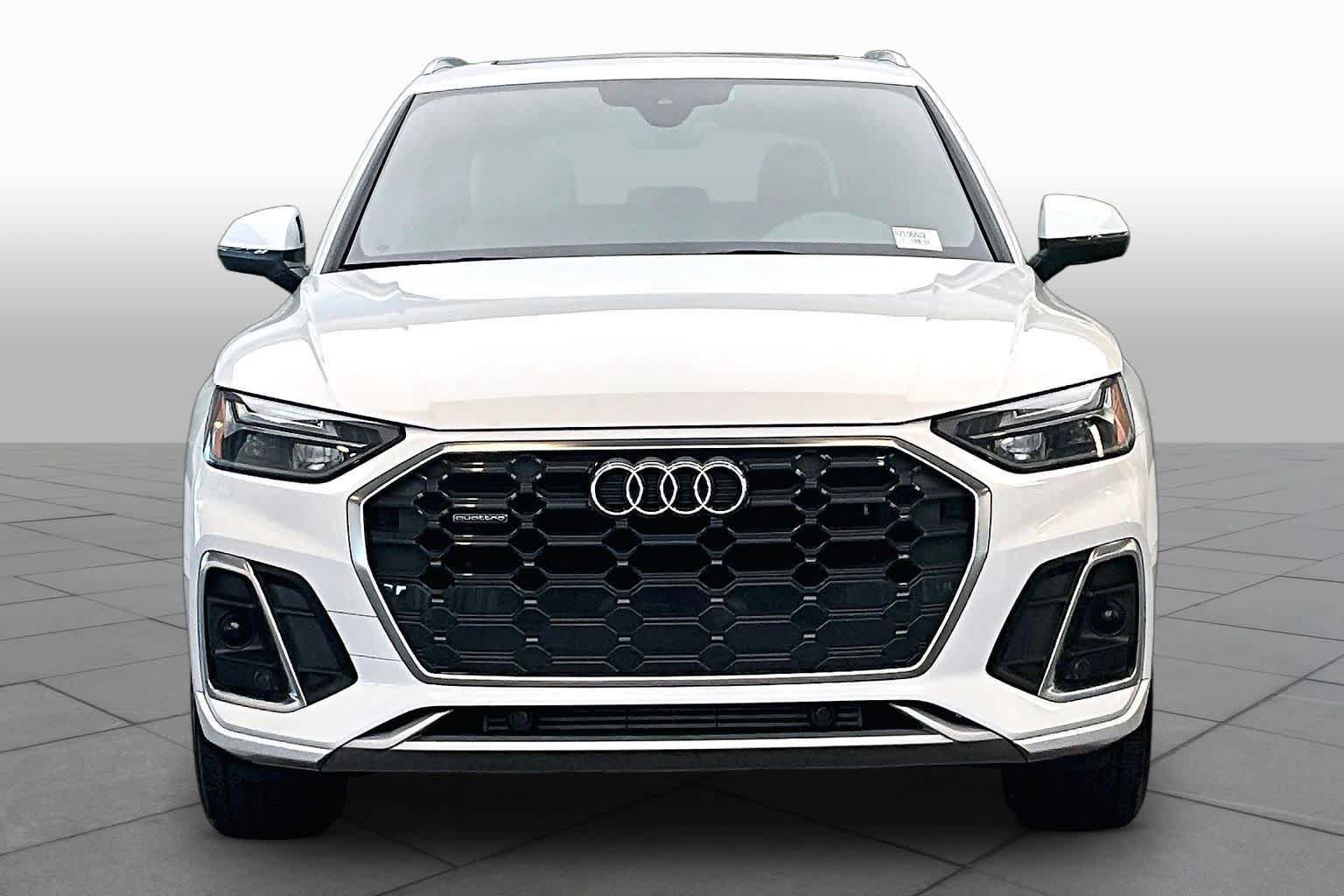 Used 2023 Audi Q5 2.0T Premium w/ Convenience Package AWD/4WD image 4