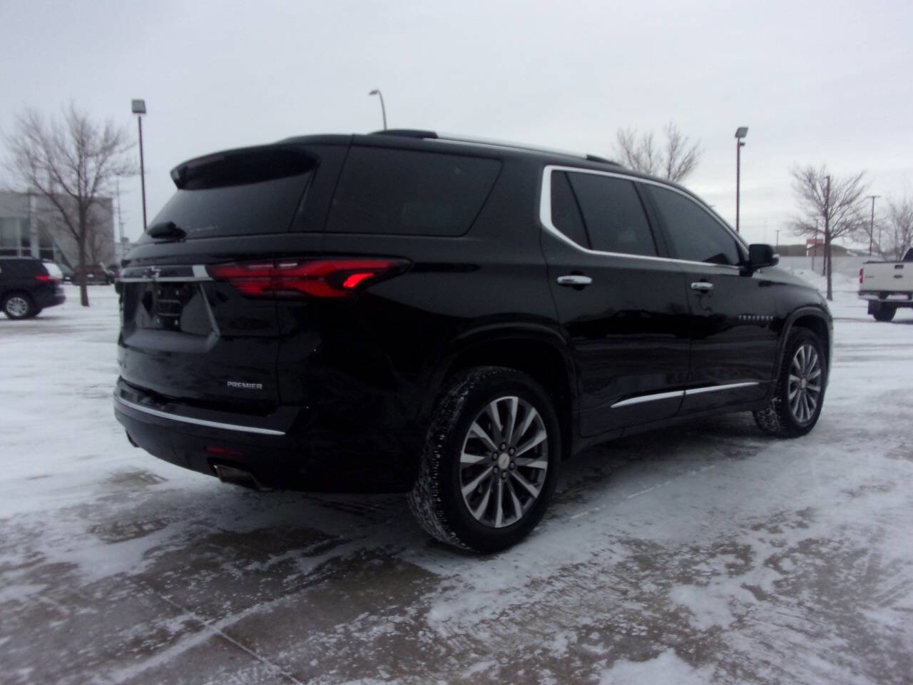 Used 2023 Chevrolet Traverse Premier image 6