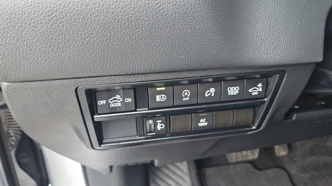 Used 2023 Toyota Tundra Limited w/ Power Package image 16