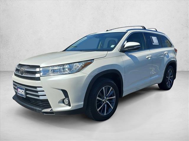 Used 2018 Toyota Highlander XLE AWD/4WD image 1