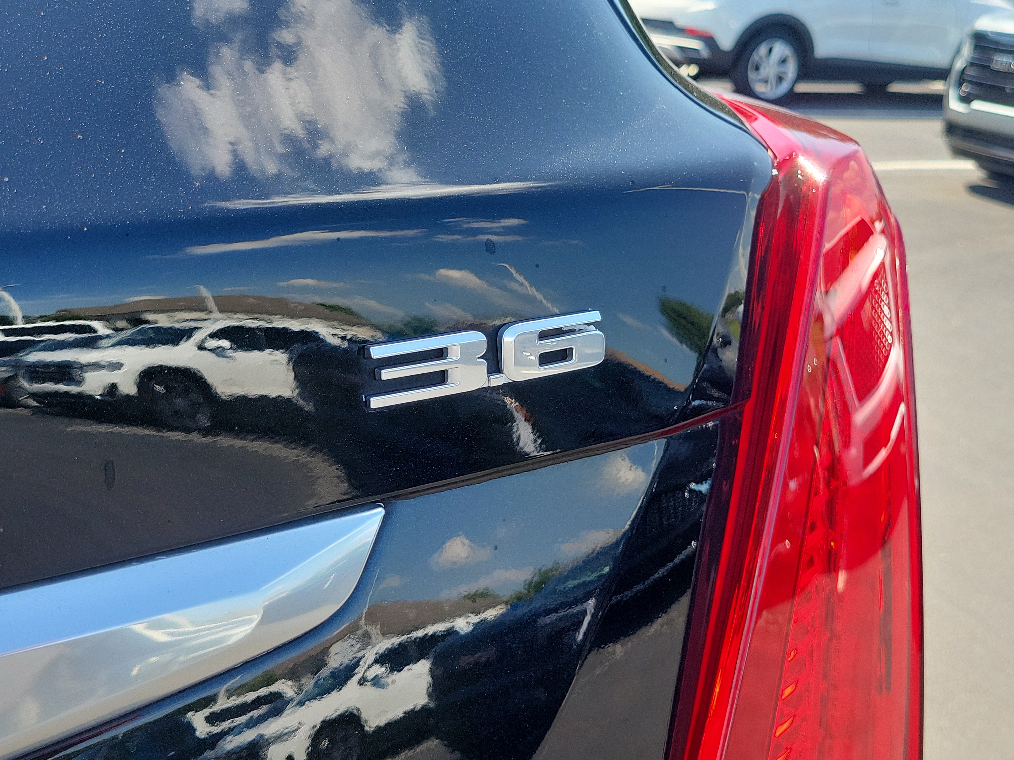 Used 2019 Cadillac XT5 Premium Luxury FWD image 7