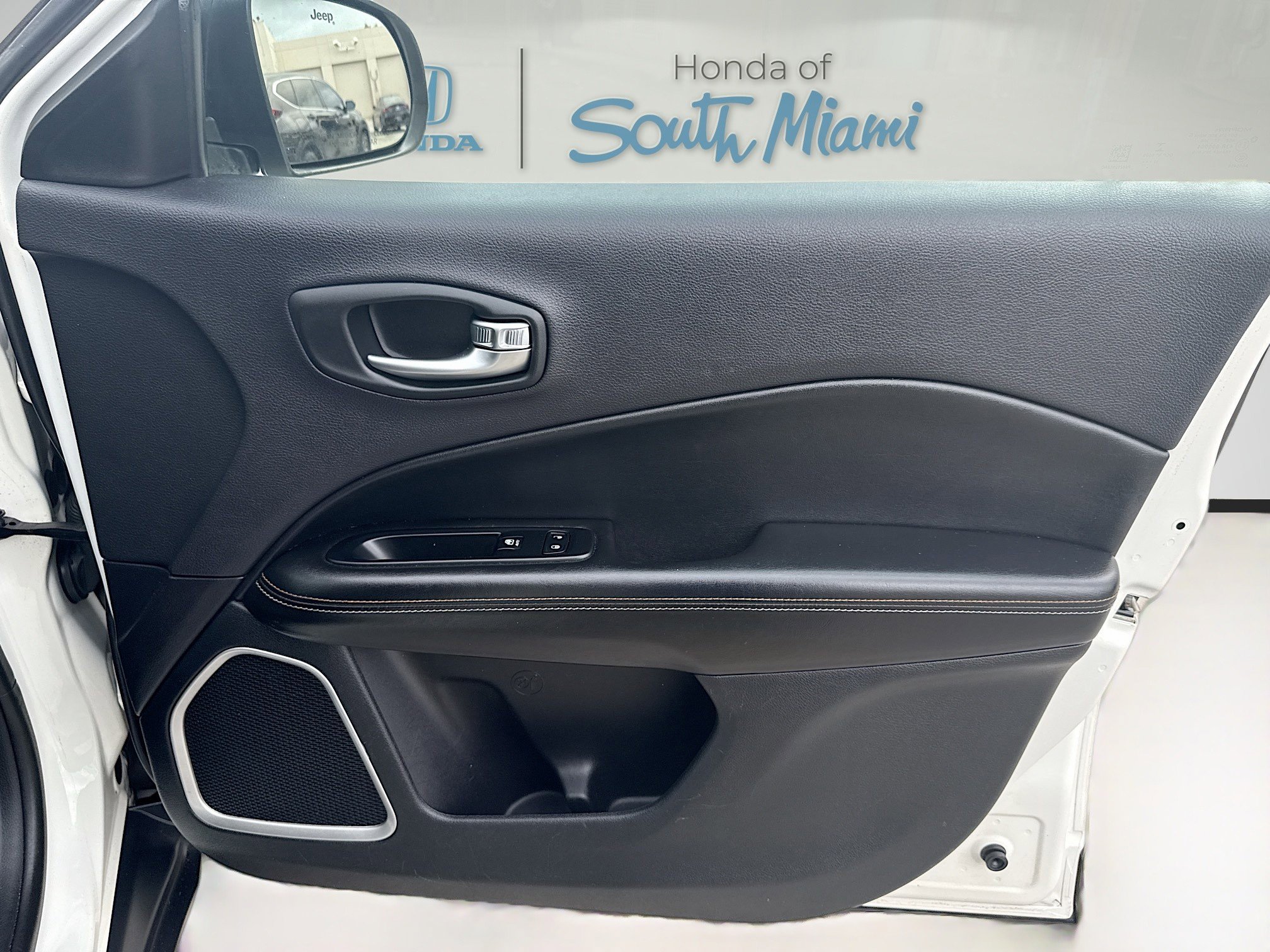 Used 2018 Jeep Compass Sport image 33