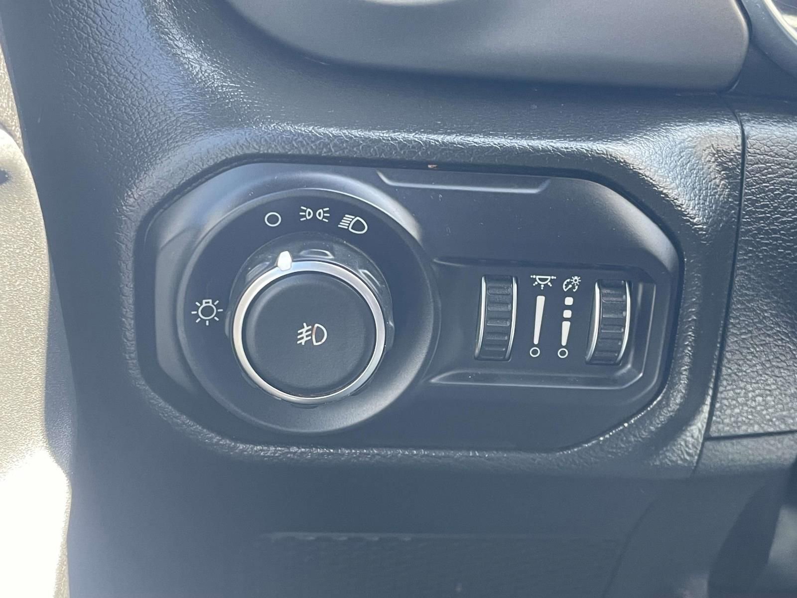 Used 2022 Jeep Wrangler Sport image 25