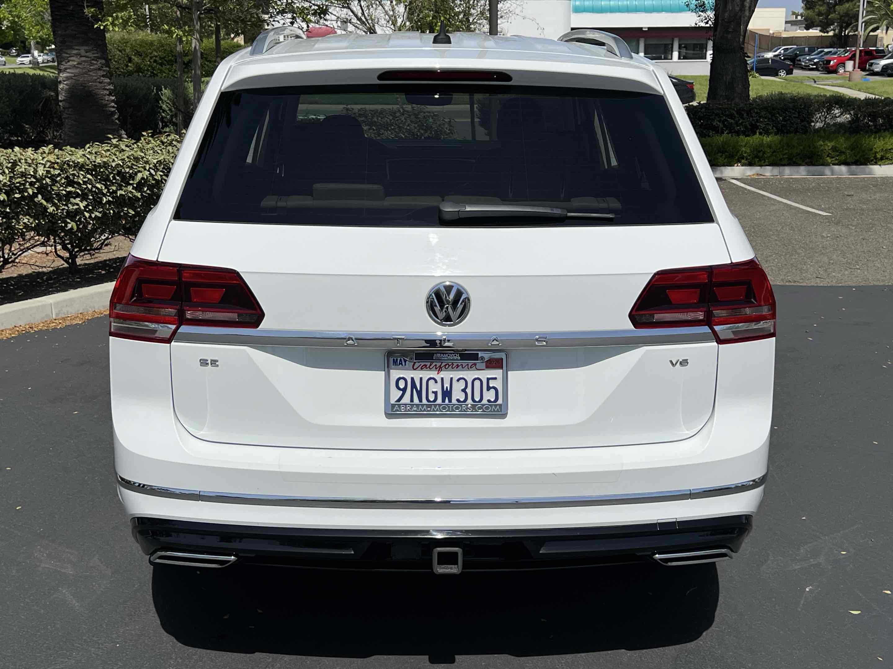 Used 2019 Volkswagen Atlas SE w/ Towing Package image 16