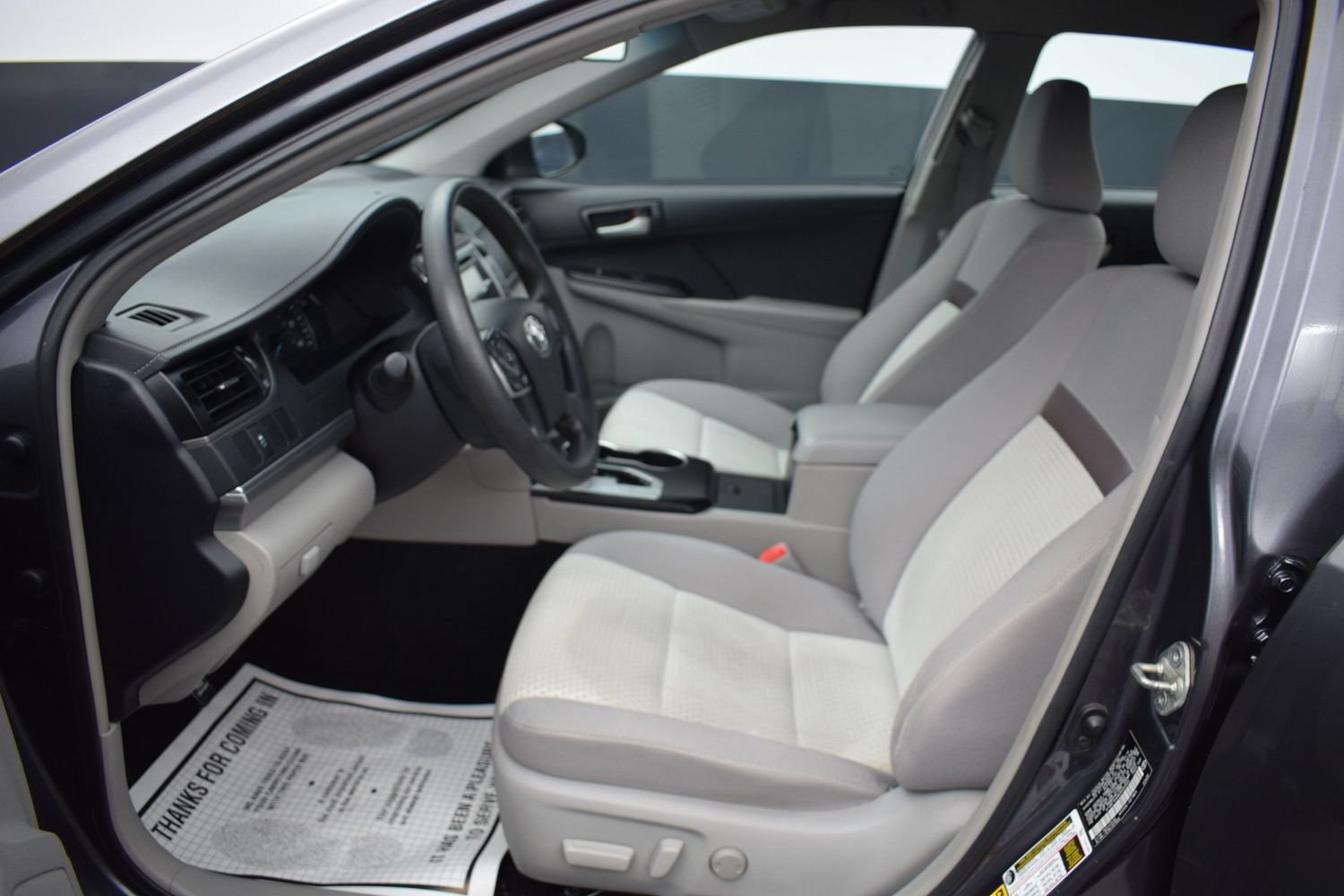 Used 2014 Toyota Camry LE FWD image 13