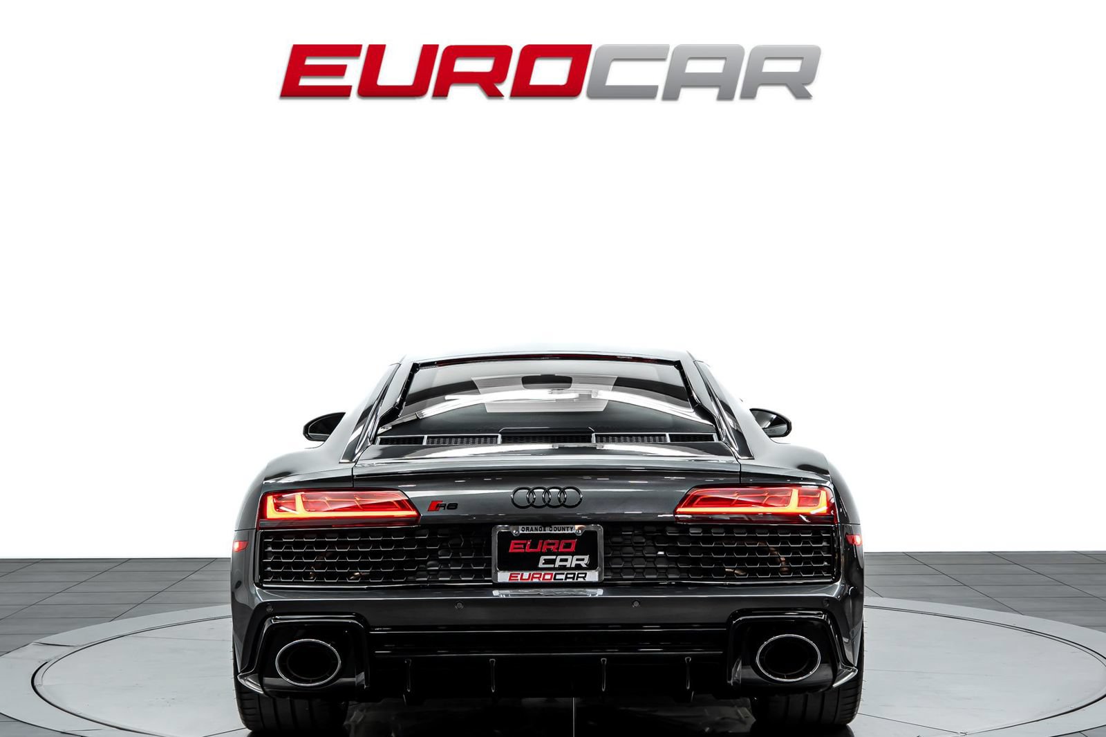 Used 2021 Audi R8 V10 w/ Premium Package RWD image 4