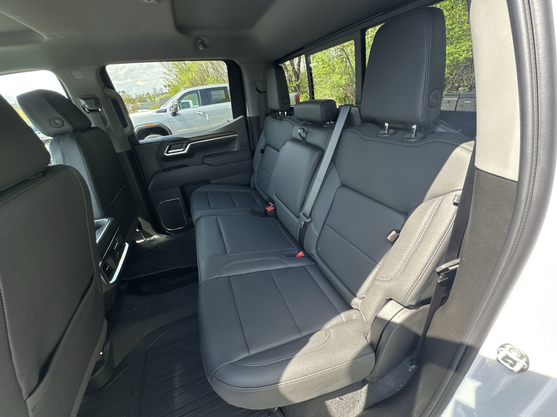 New 2026 GMC Sierra 1500 SLT w/ SLT Premium Plus Package AWD/4WD image 24