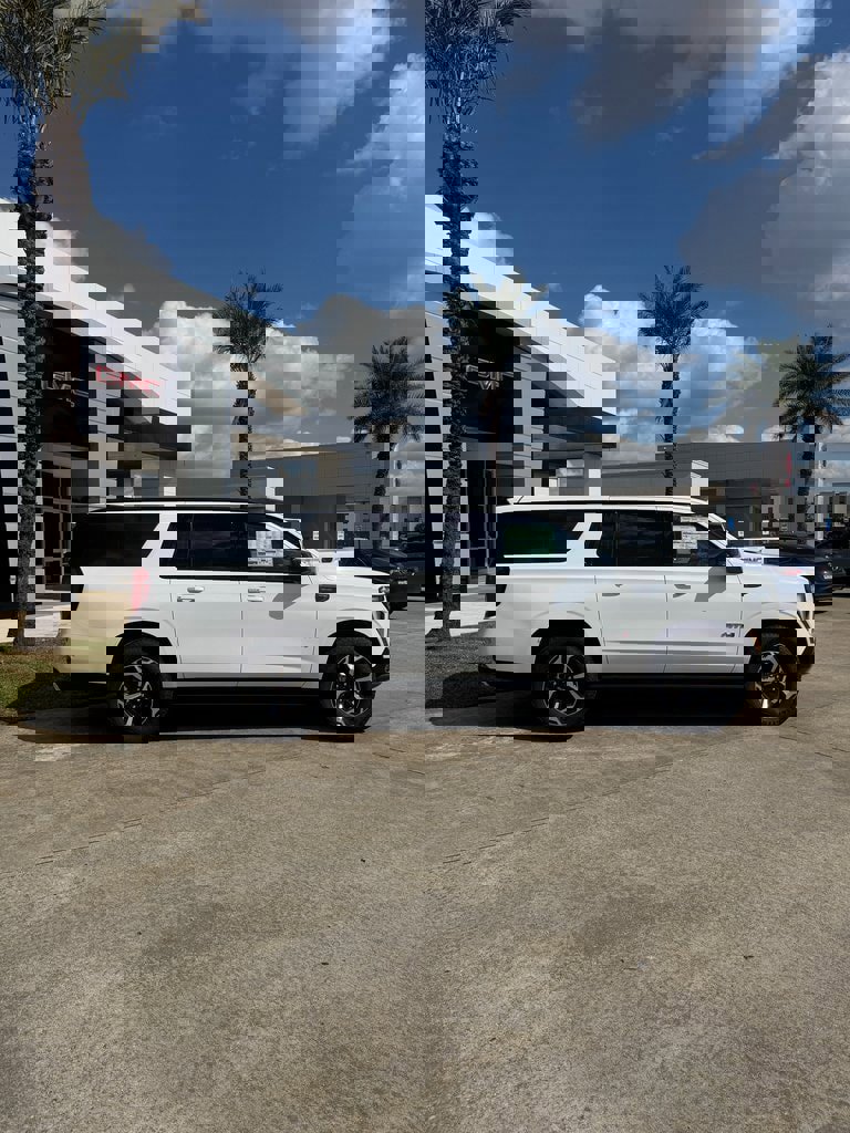 New 2026 GMC Yukon XL AT4 w/ AT4 Premium Plus Package image 6