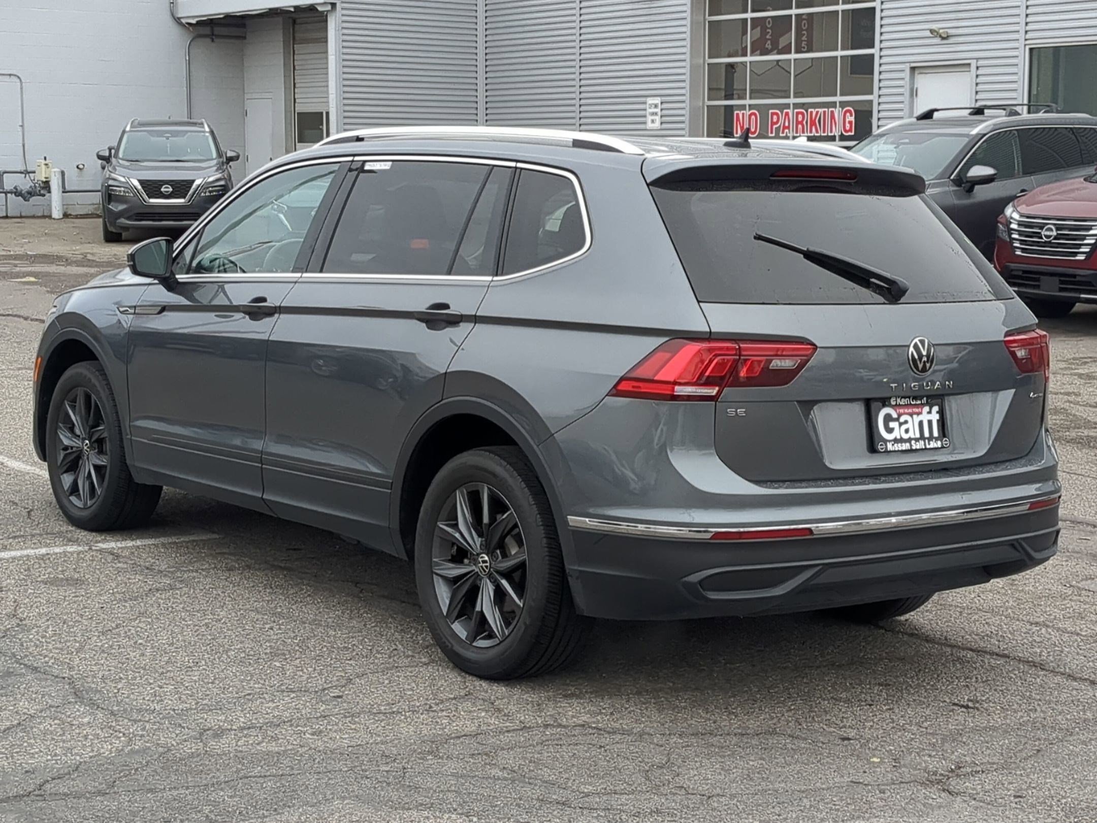 Used 2023 Volkswagen Tiguan SE image 7