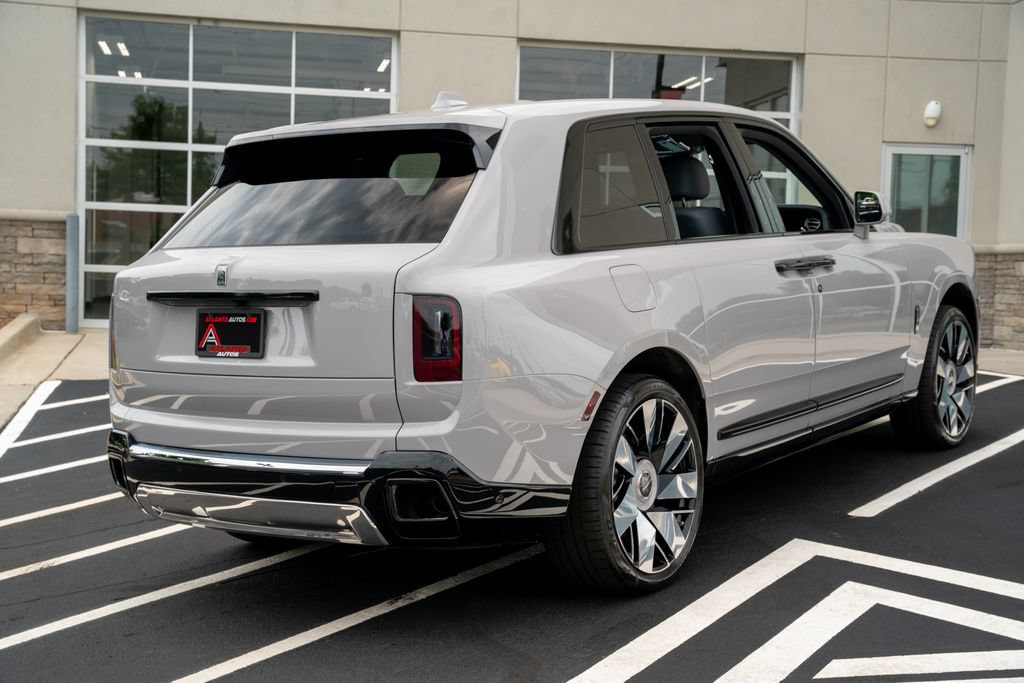 Used 2025 Rolls-Royce Cullinan AWD/4WD image 13