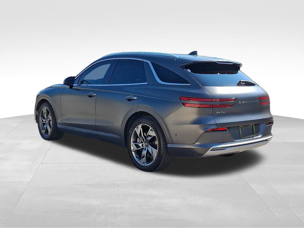 Used 2023 Genesis Electrified GV70 AWD/4WD image 4