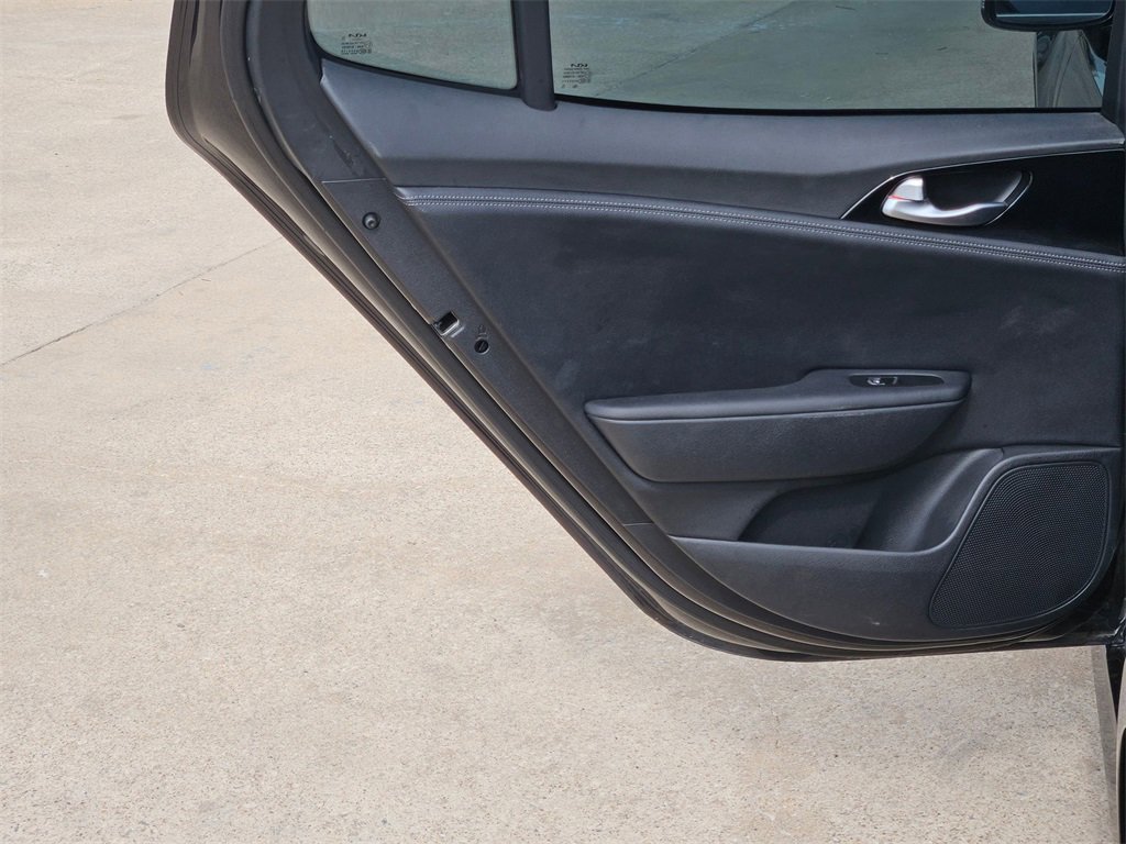 Used 2023 Kia Stinger GT-Line image 18