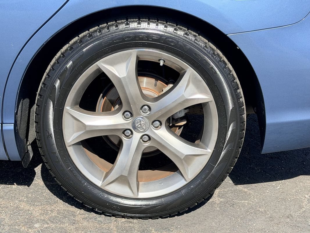 Used 2010 Toyota Venza w/ Leather Pkg FWD image 11