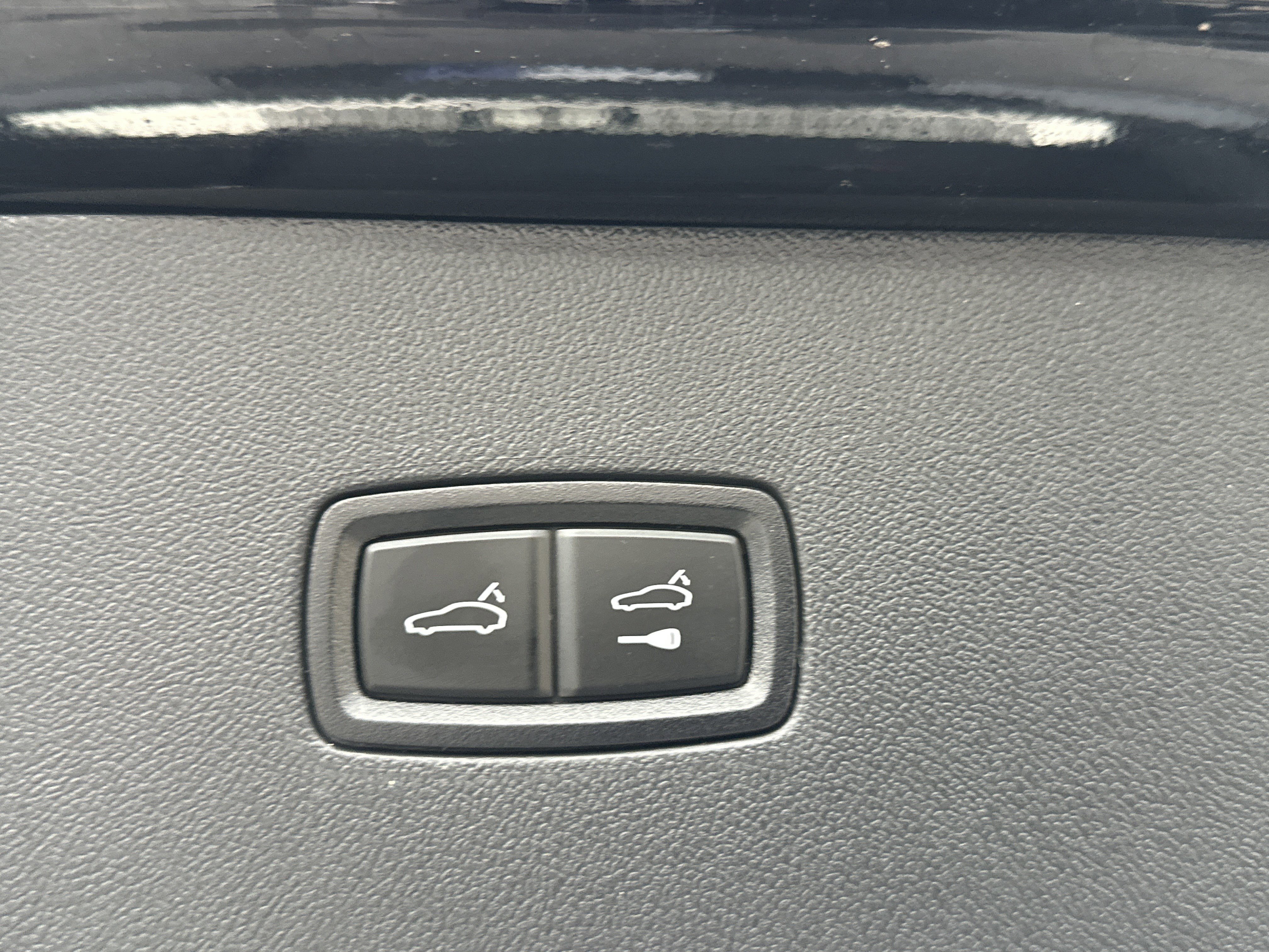 Used 2024 Porsche Cayenne Coupe image 20