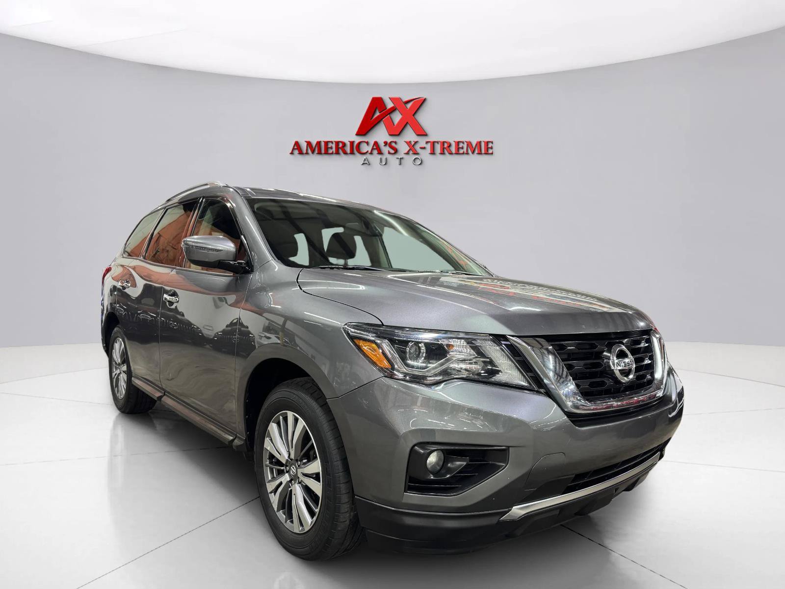 Used 2019 Nissan Pathfinder SV AWD/4WD image 9