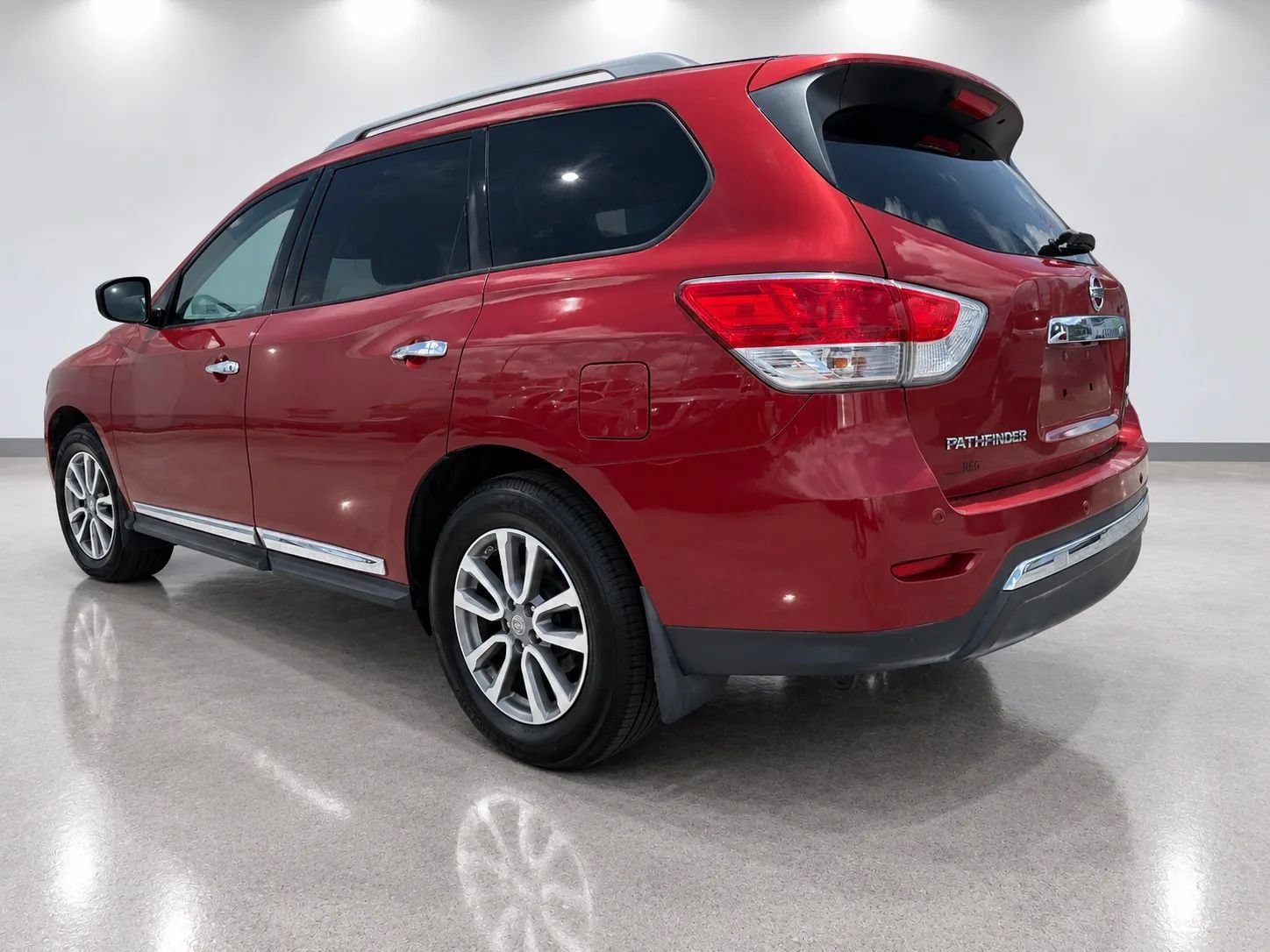 Used 2016 Nissan Pathfinder SL AWD/4WD image 7