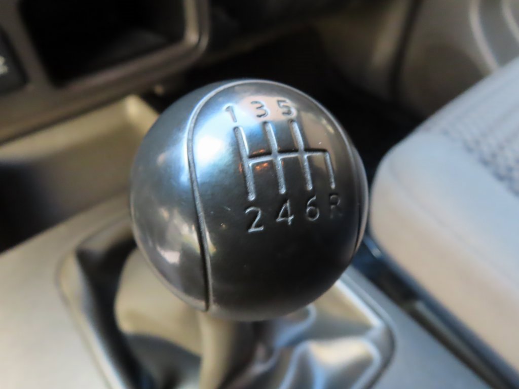 Used 2012 Nissan Frontier SV w/ SV Premium Utility Pkg image 7