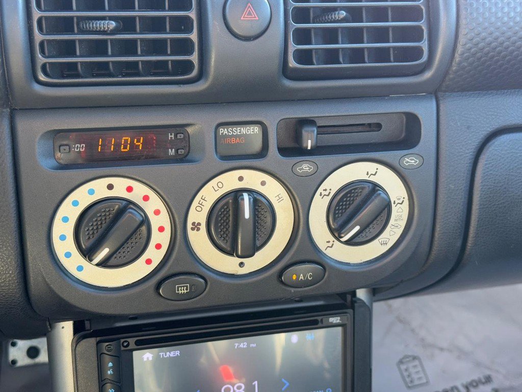 Used 2002 Toyota MR2 image 14