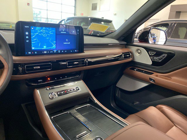 New 2026 Lincoln Aviator Reserve image 16
