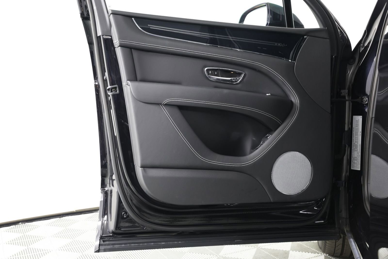 New 2025 Bentley Bentayga Extended Wheelbase image 21