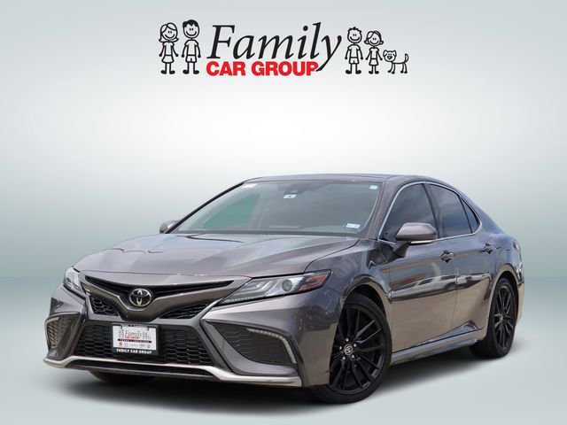 Used 2022 Toyota Camry XSE FWD image 1