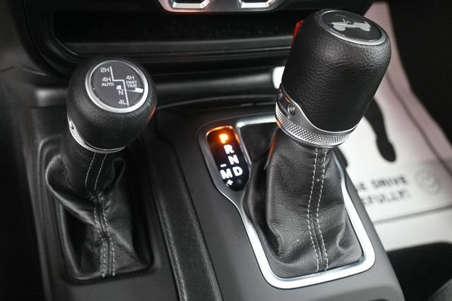 Used 2025 Jeep Wrangler Unlimited Sahara AWD/4WD image 13