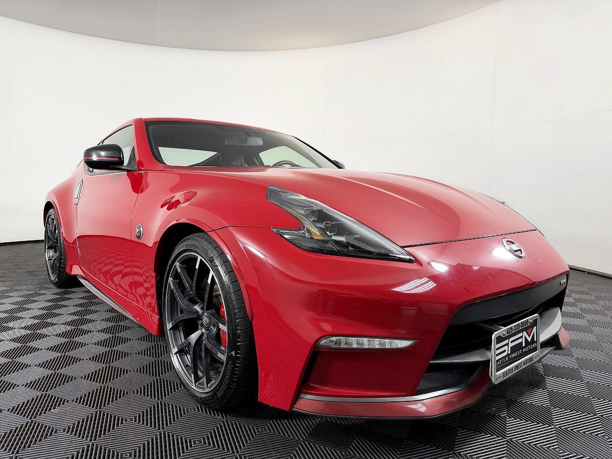 Used 2016 Nissan 370Z NISMO RWD image 6