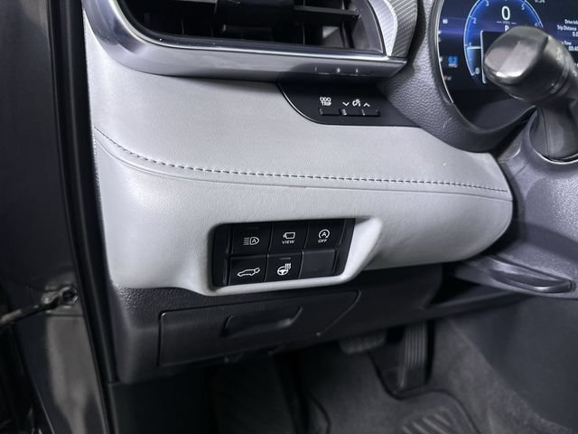 Used 2023 Toyota Highlander Platinum FWD image 18