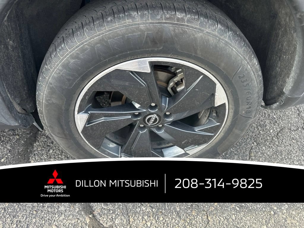 Used 2025 Nissan Rogue SV AWD/4WD image 17