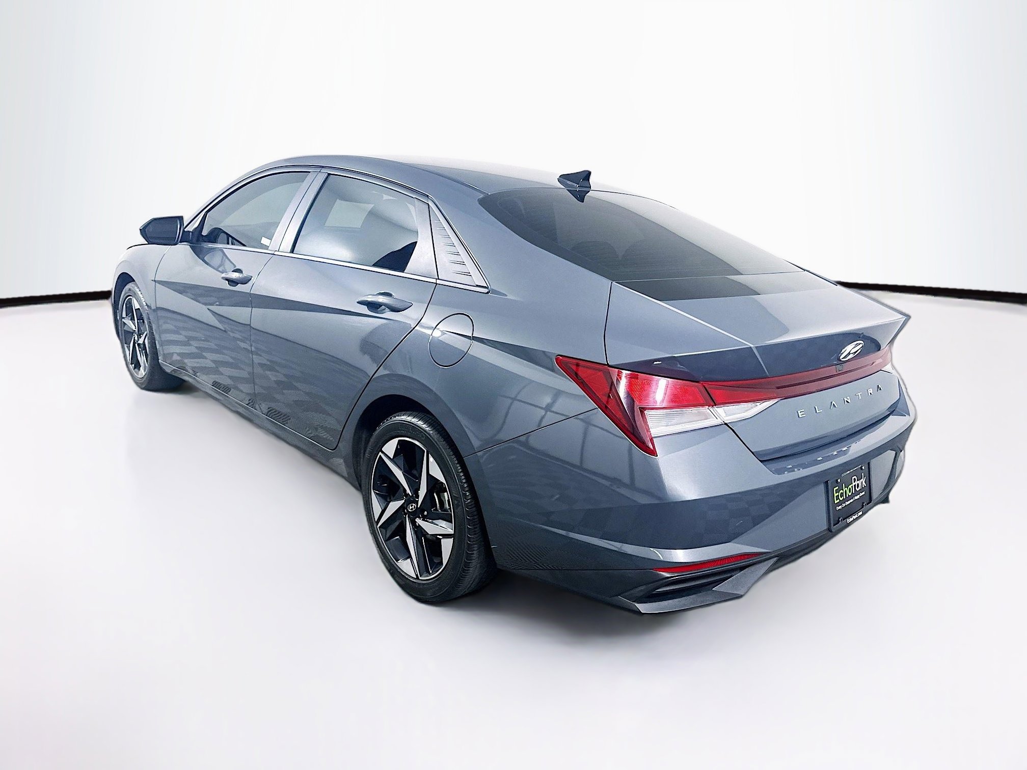 Used 2023 Hyundai Elantra SEL w/ Convenience Package image 5