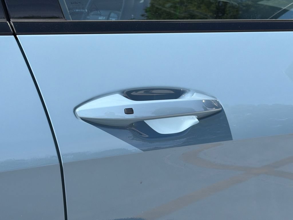 New 2027 Kia Sportage S FWD image 8