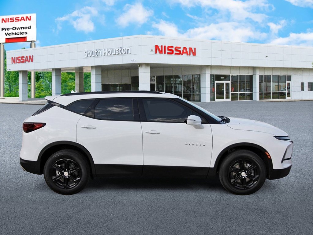 Used 2023 Chevrolet Blazer LT image 5