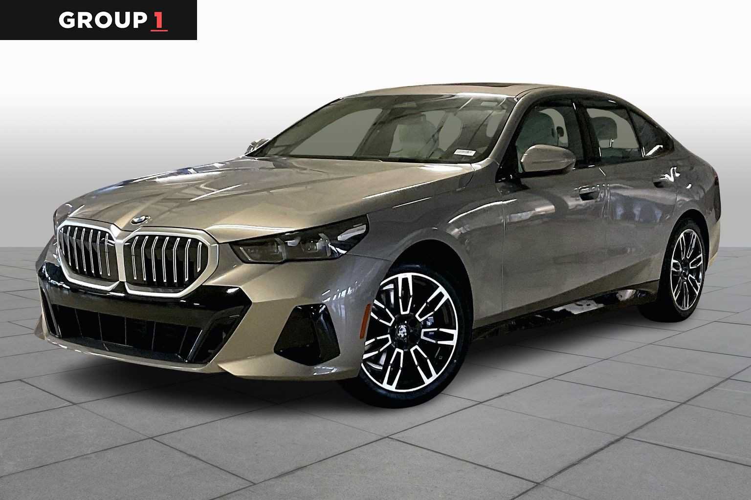Used 2026 BMW 530i xDrive w/ M Sport Package AWD/4WD image 1