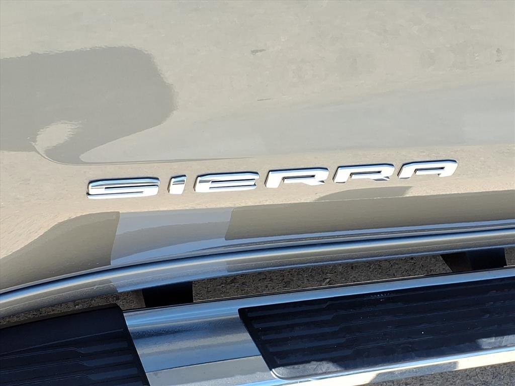 New 2026 GMC Sierra 1500 SLT image 11