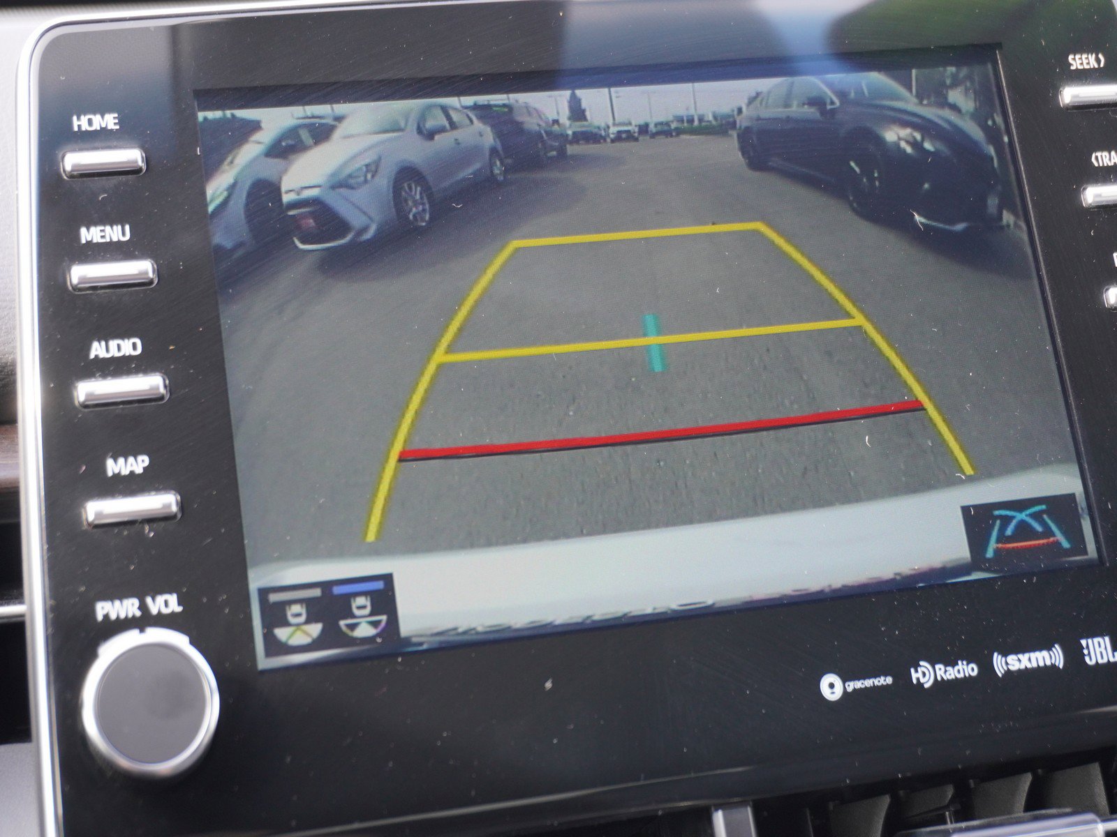 Used 2021 Toyota Avalon XLE w/ Moonroof Package image 26