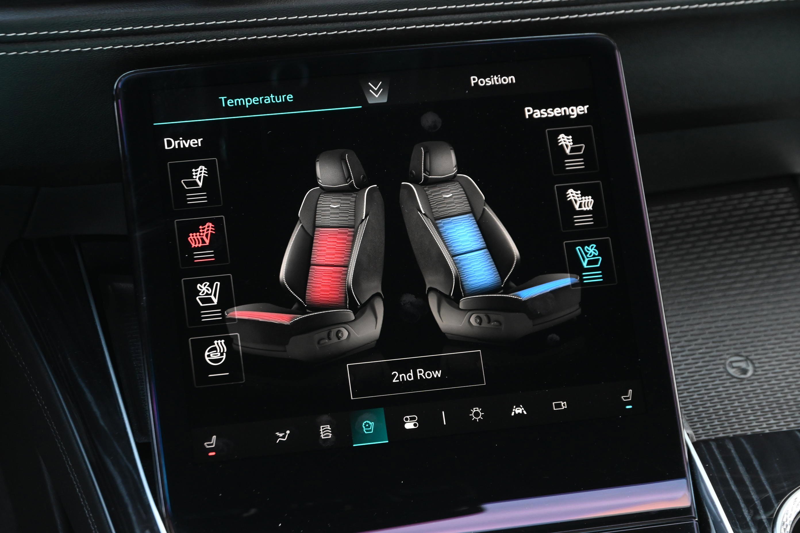 Used 2025 Cadillac Escalade Sport w/ Touring Package image 21