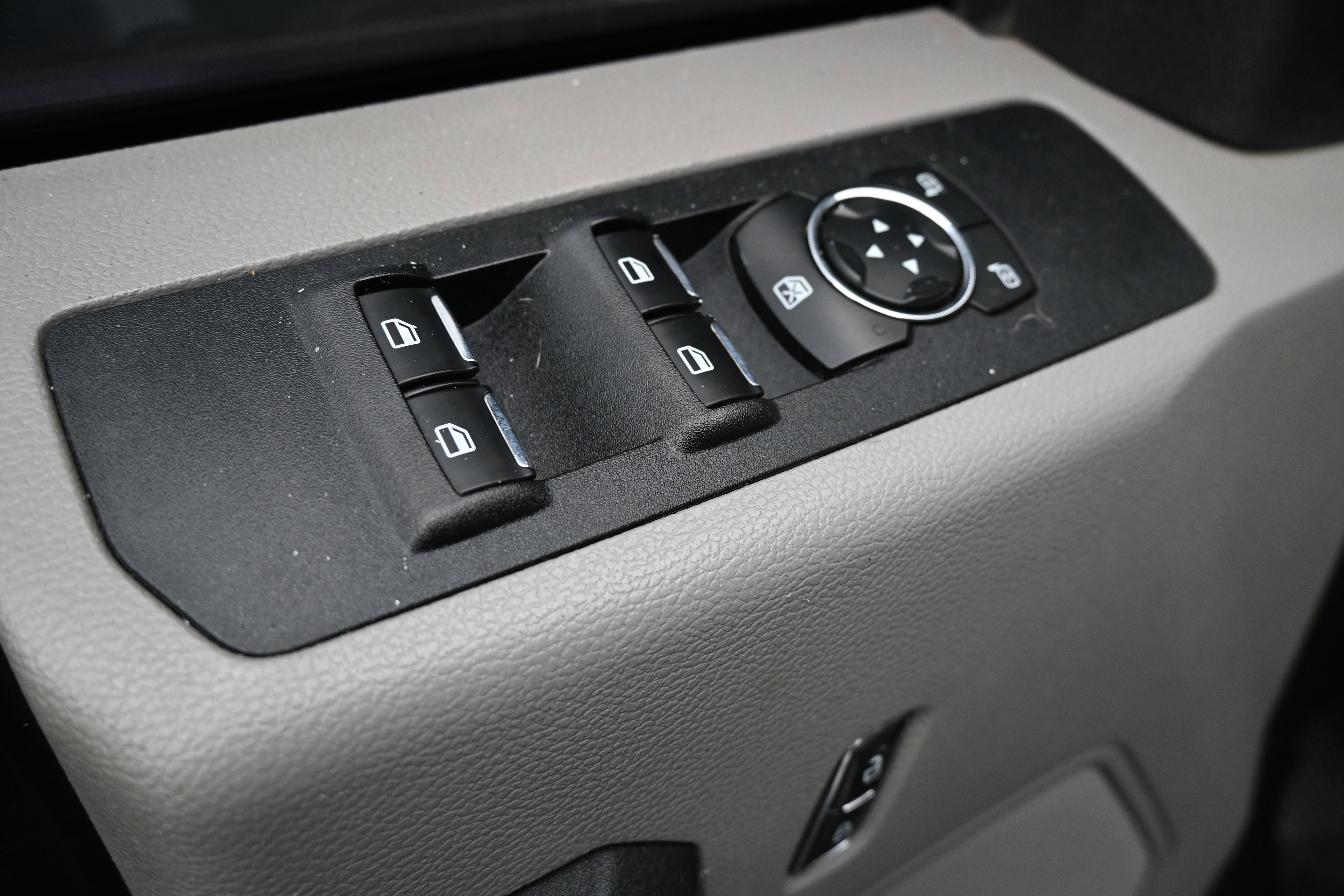 Used 2019 Ford F350 XL w/ Power Equipment Group image 16