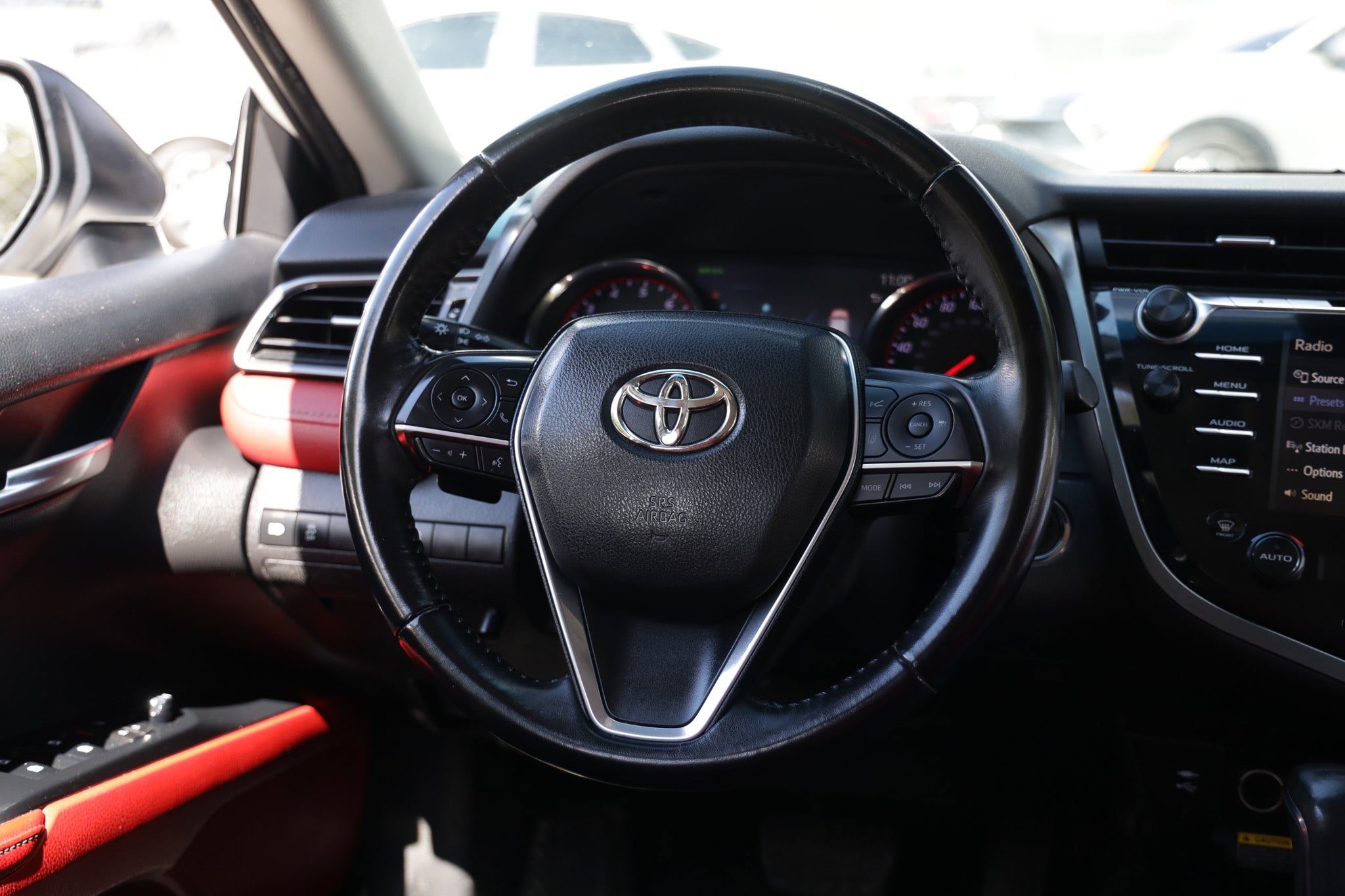 Used 2019 Toyota Camry XSE FWD image 31