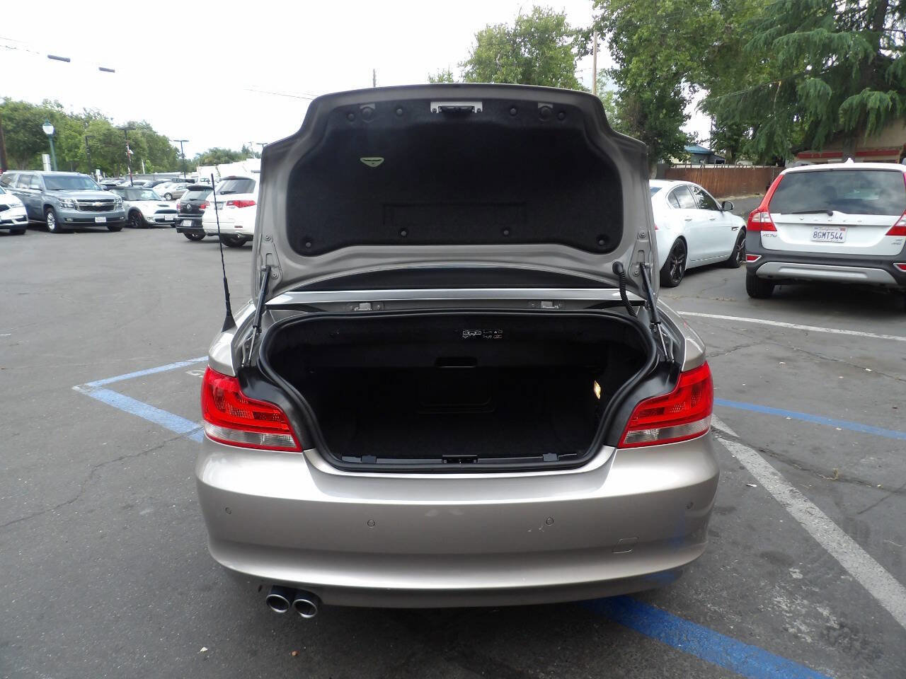 Used 2013 BMW 128i Convertible RWD image 12
