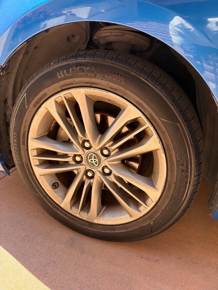 Used 2017 Toyota Camry SE FWD image 25